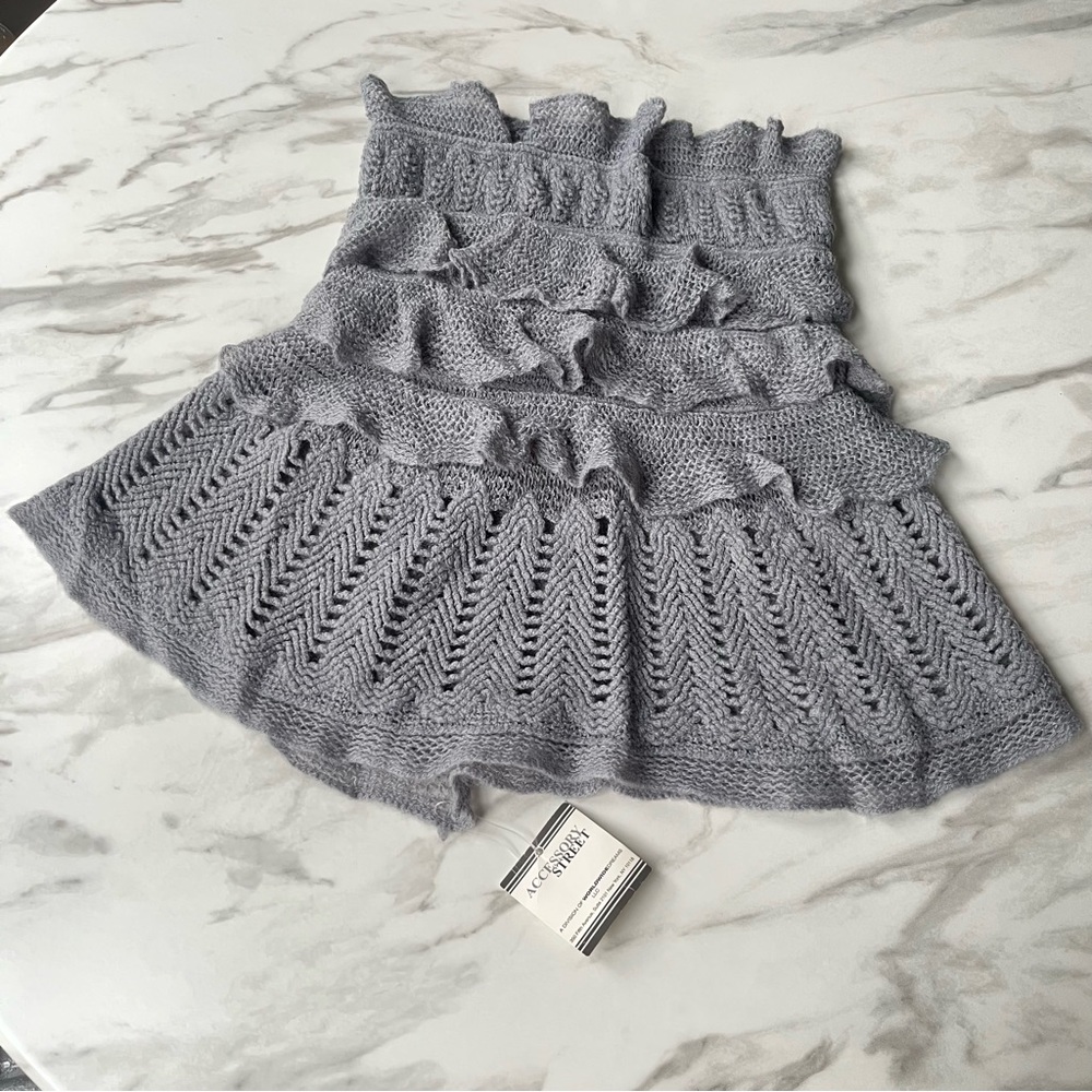 NEW Gray Knit Scarf Collar Accessory Street NWT vintage